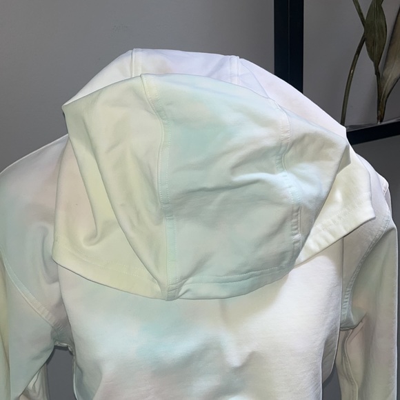 Pastel Multicolour lululemon Cropped Hoodie - Picture 3 of 6